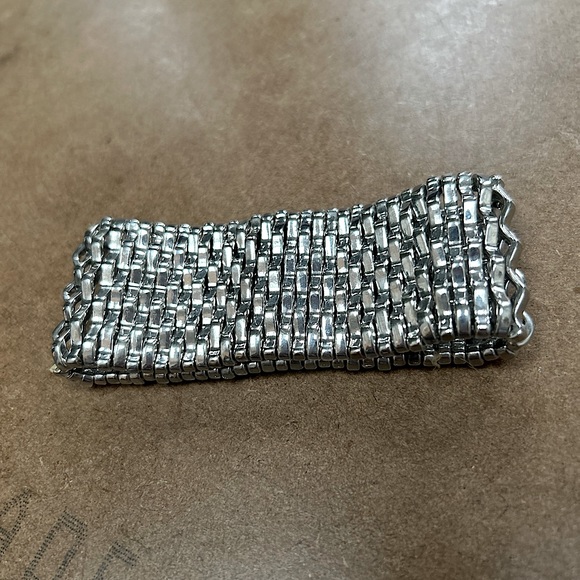 Elasticated Silver Tone Bracelet - Picture 3 of 5